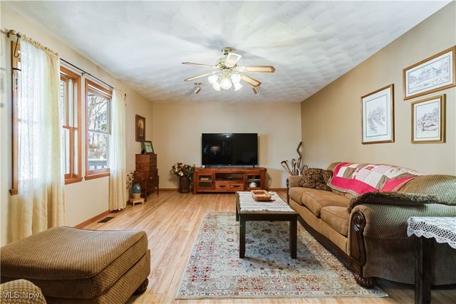 50001 Warnock Glencoe Road, St Clairsville, OH 43950