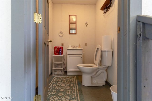 50001 Warnock Glencoe Road, St Clairsville, OH 43950