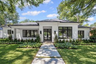 3716 Fox Hollow Street, Fort Worth, TX 76109