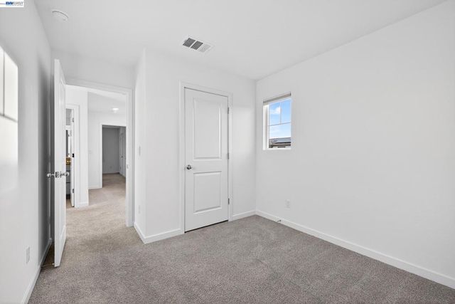 7000 Santa Venetia Pl, Roseville, CA 95747