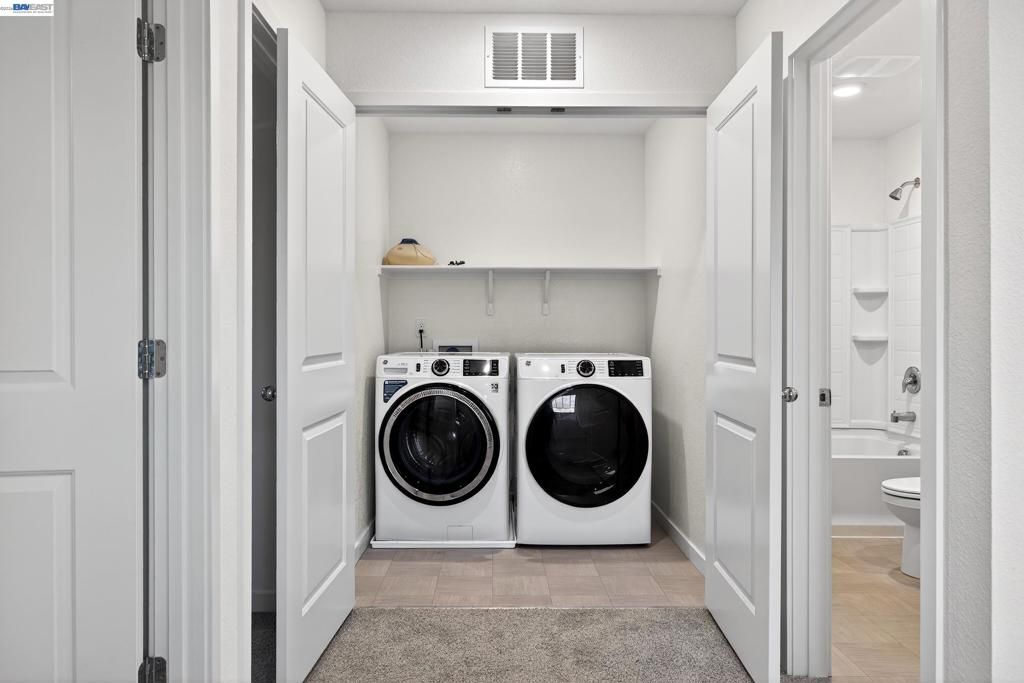 Image 25 of property listing at 7000 Santa Venetia Pl, Roseville, CA 95747