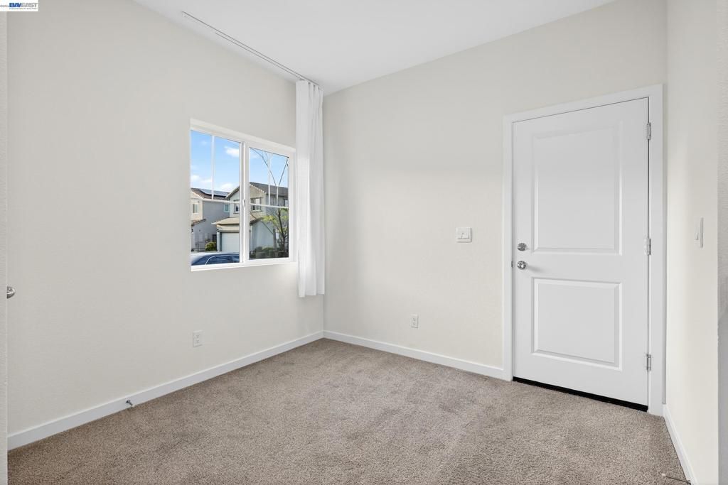 Image 31 of property listing at 7000 Santa Venetia Pl, Roseville, CA 95747