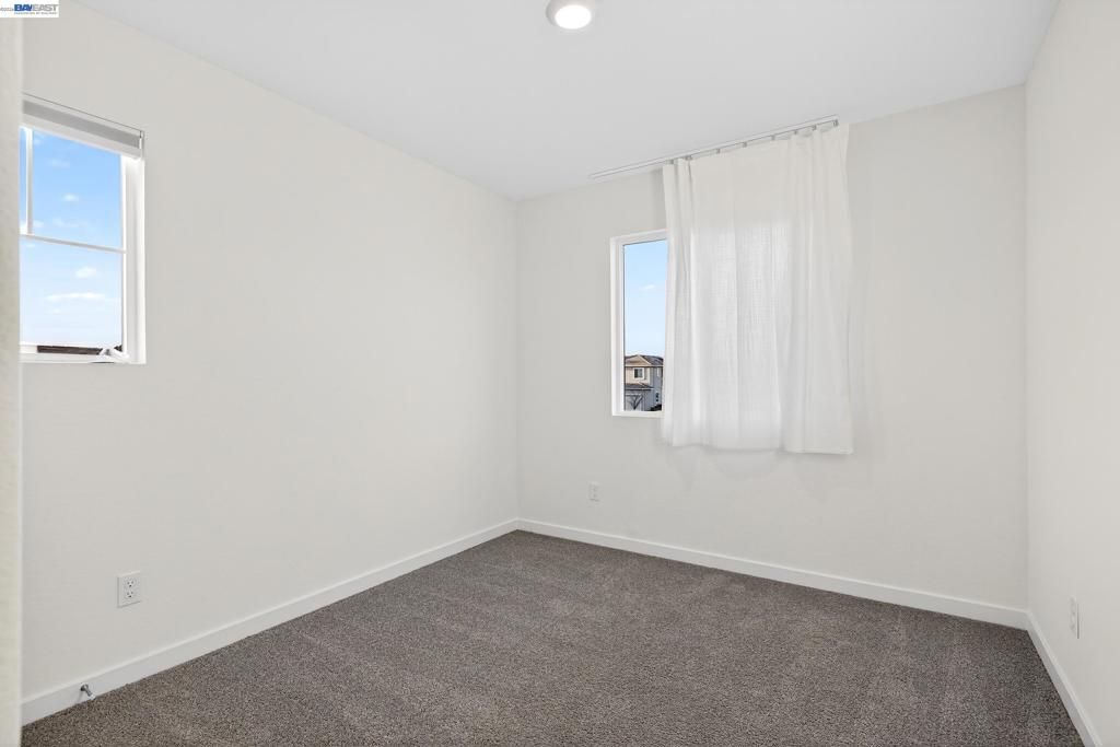 Image 35 of property listing at 7000 Santa Venetia Pl, Roseville, CA 95747