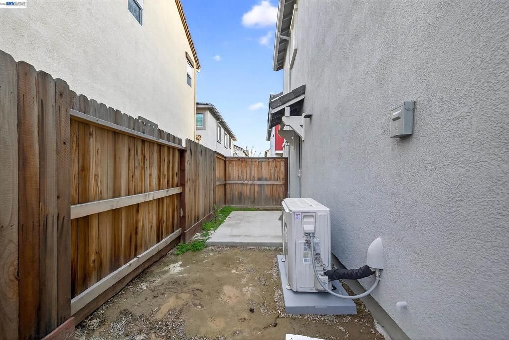 Image 40 of property listing at 7000 Santa Venetia Pl, Roseville, CA 95747