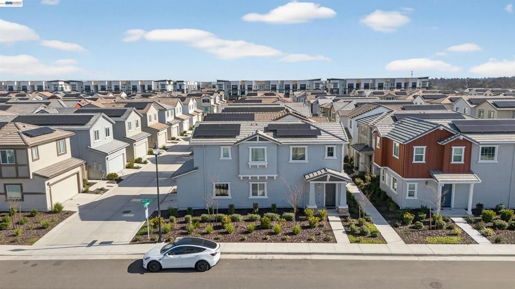 Image 41 of property listing at 7000 Santa Venetia Pl, Roseville, CA 95747