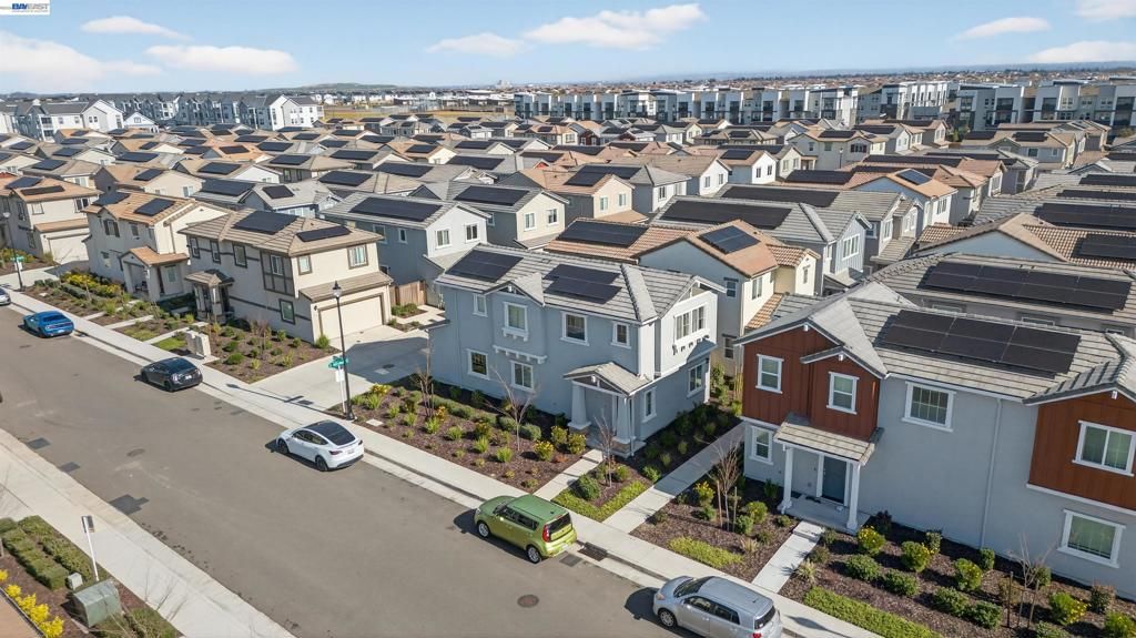 Image 42 of property listing at 7000 Santa Venetia Pl, Roseville, CA 95747