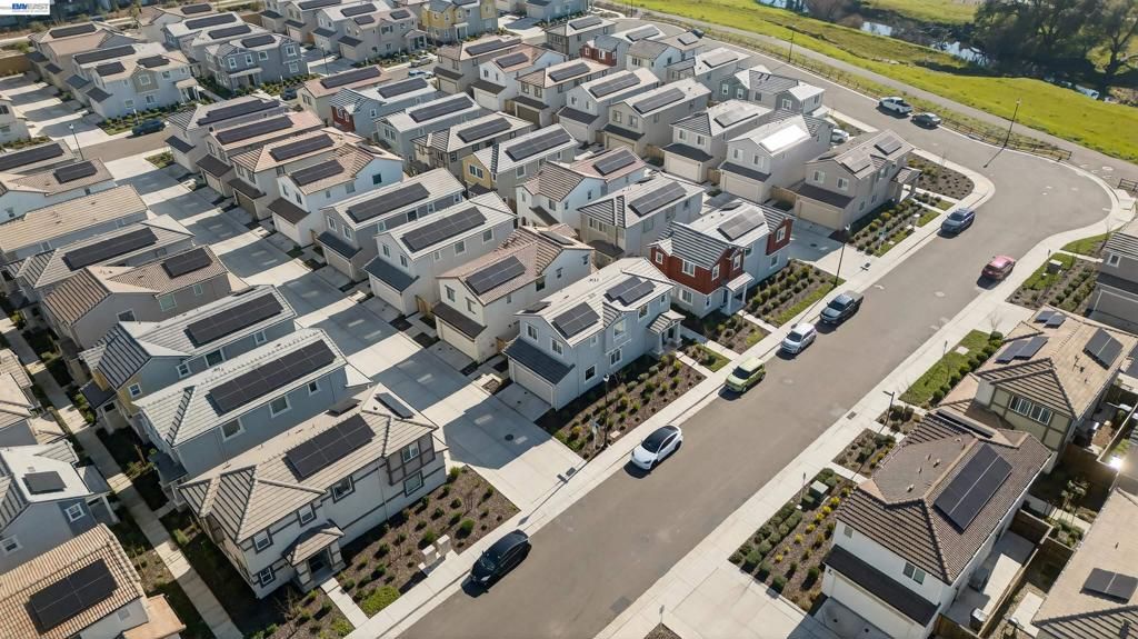 Image 43 of property listing at 7000 Santa Venetia Pl, Roseville, CA 95747