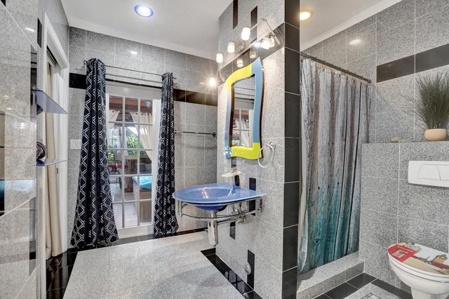 600 Circle Drive, Pompano Beach, FL 33062