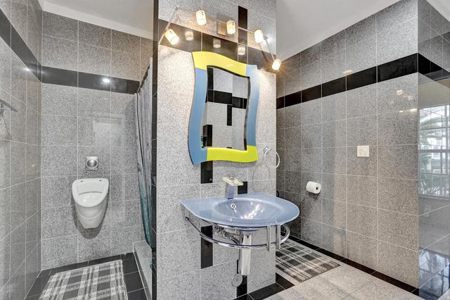 600 Circle Drive, Pompano Beach, FL 33062