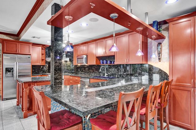 600 Circle Drive, Pompano Beach, FL 33062