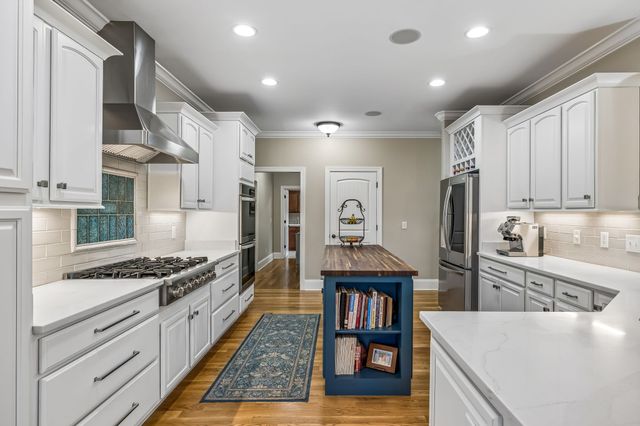 1007 Atchley Ct, Hendersonville, TN 37075