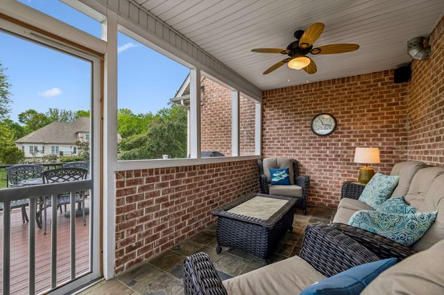 1007 Atchley Ct, Hendersonville, TN 37075