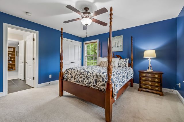 1007 Atchley Ct, Hendersonville, TN 37075