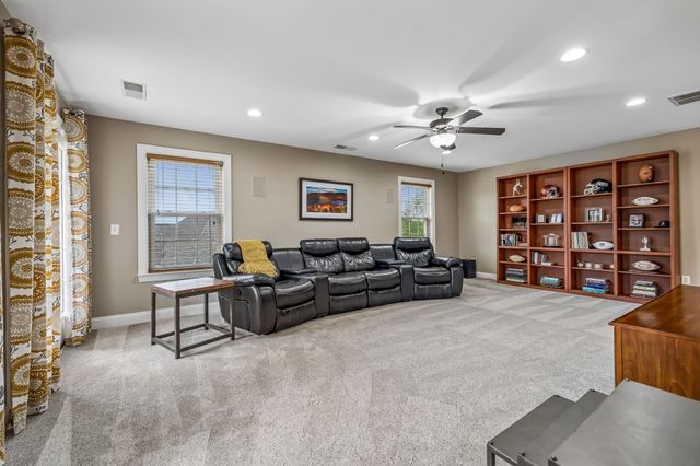 1007 Atchley Ct, Hendersonville, TN 37075