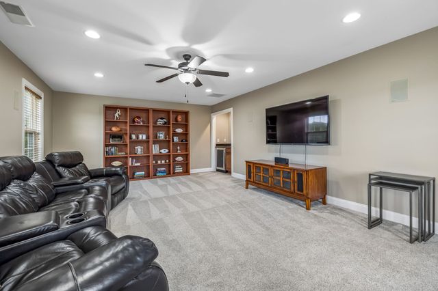 1007 Atchley Ct, Hendersonville, TN 37075