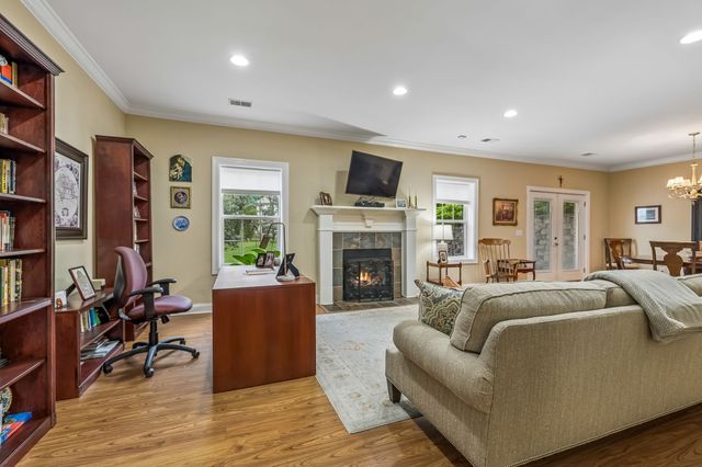 1007 Atchley Ct, Hendersonville, TN 37075
