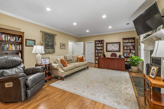 1007 Atchley Ct, Hendersonville, TN 37075