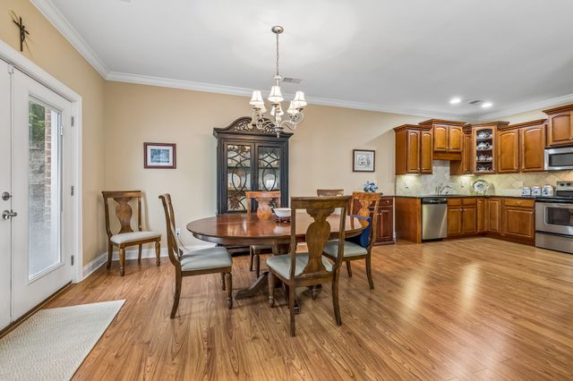 1007 Atchley Ct, Hendersonville, TN 37075