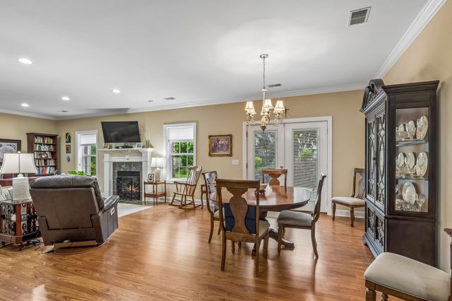 1007 Atchley Ct, Hendersonville, TN 37075