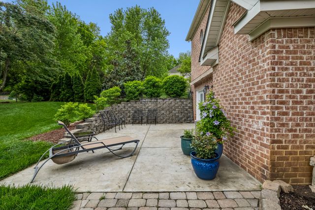 1007 Atchley Ct, Hendersonville, TN 37075