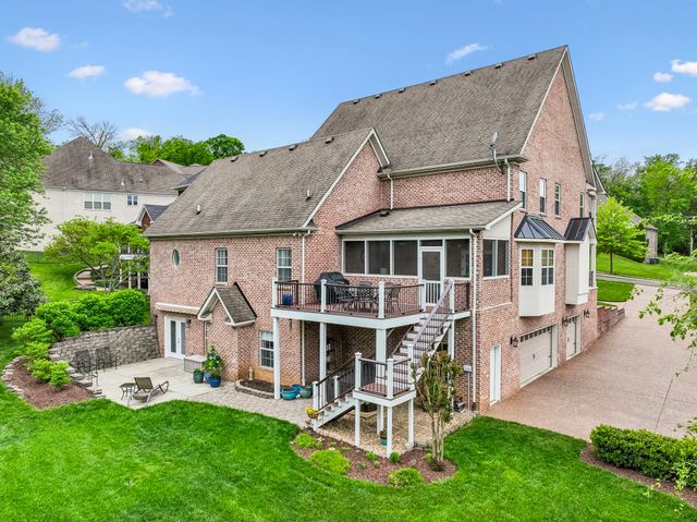 1007 Atchley Ct, Hendersonville, TN 37075