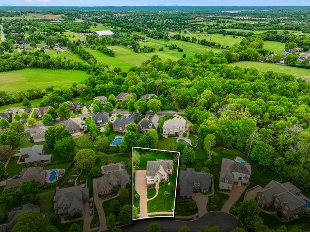 1007 Atchley Ct, Hendersonville, TN 37075