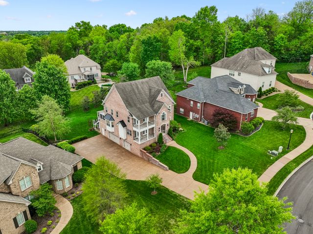 1007 Atchley Ct, Hendersonville, TN 37075