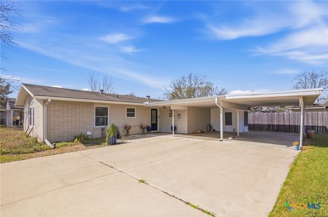 4711 Dahlia Lane, Victoria, TX 77904