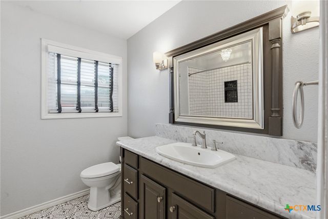 4711 Dahlia Lane, Victoria, TX 77904