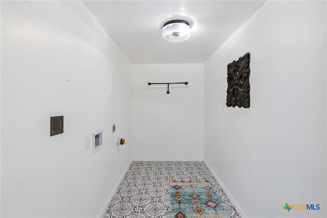 4711 Dahlia Lane, Victoria, TX 77904