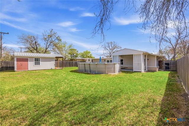 4711 Dahlia Lane, Victoria, TX 77904