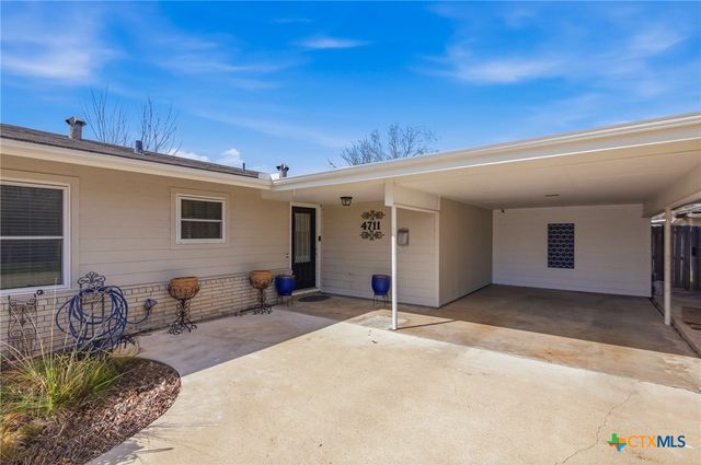 4711 Dahlia Lane, Victoria, TX 77904