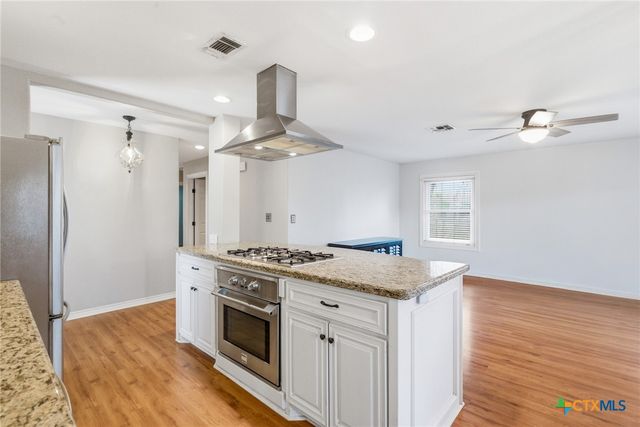 4711 Dahlia Lane, Victoria, TX 77904