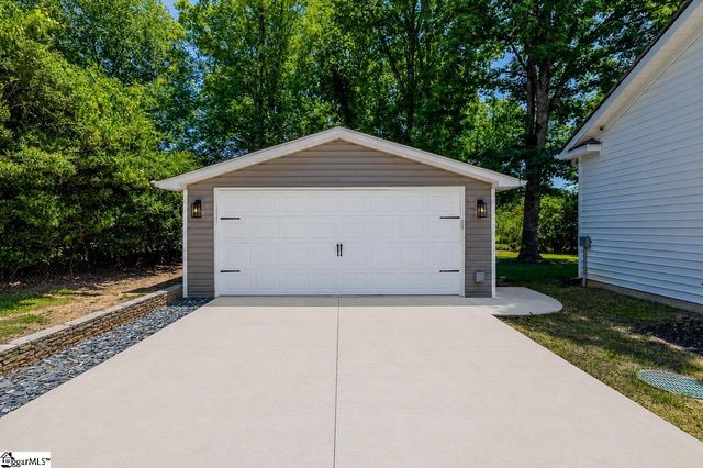 136 Shadecrest Drive, Mauldin, SC 29662