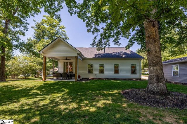 136 Shadecrest Drive, Mauldin, SC 29662
