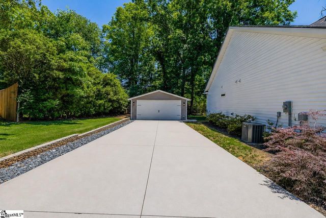 136 Shadecrest Drive, Mauldin, SC 29662