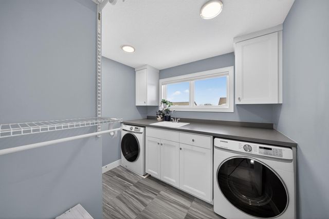 4933 Riley Lane SW, Rochester, MN 55902