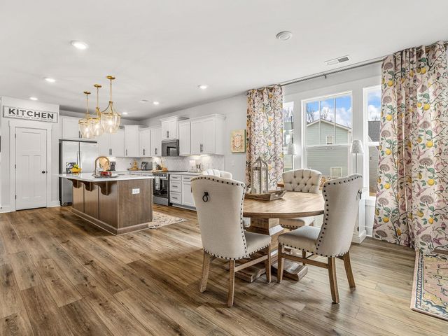 303 Eskdale Road, Simpsonville, SC 29681