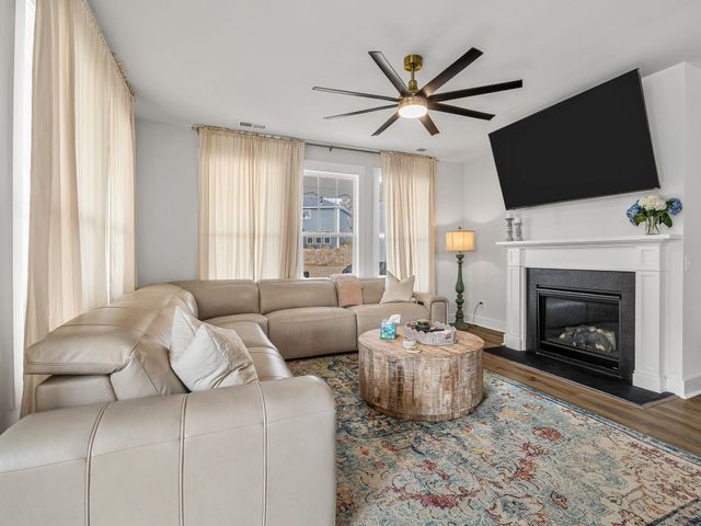 303 Eskdale Road, Simpsonville, SC 29681