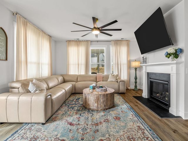 303 Eskdale Road, Simpsonville, SC 29681