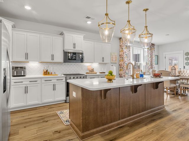 303 Eskdale Road, Simpsonville, SC 29681