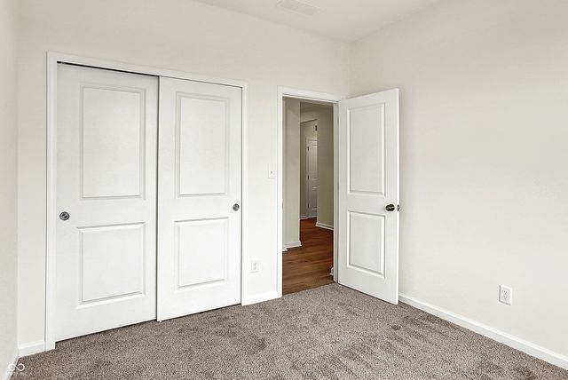 1627 Clover Crossing Drive, Greenfield, IN 46140