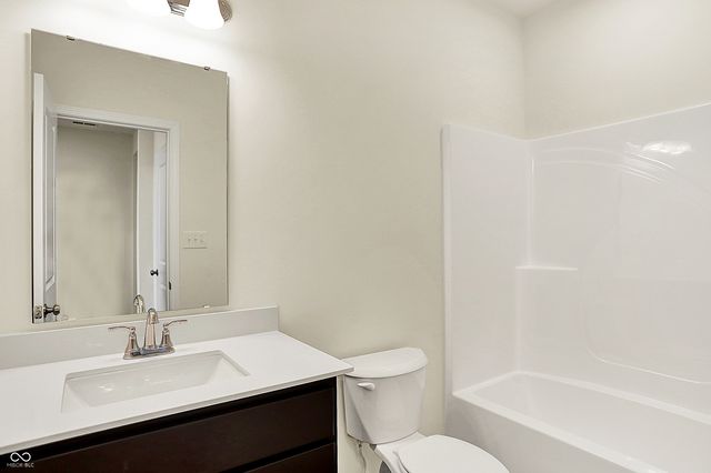 1627 Clover Crossing Drive, Greenfield, IN 46140