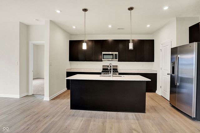 1627 Clover Crossing Drive, Greenfield, IN 46140