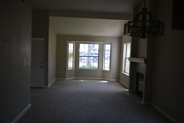 1545 Mayflower Way, Clovis, CA 93612