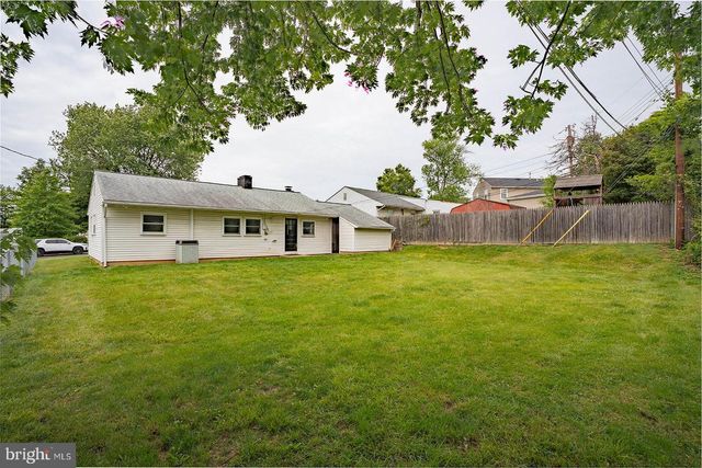 104 ELMWOOD RD, Fairless Hills, PA 19030