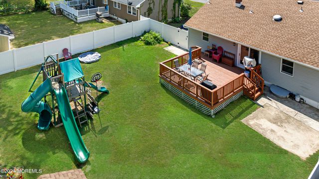 573 Sumner Avenue, Belford, NJ 07718