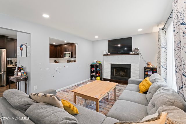 573 Sumner Avenue, Belford, NJ 07718