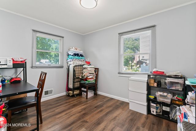 573 Sumner Avenue, Belford, NJ 07718