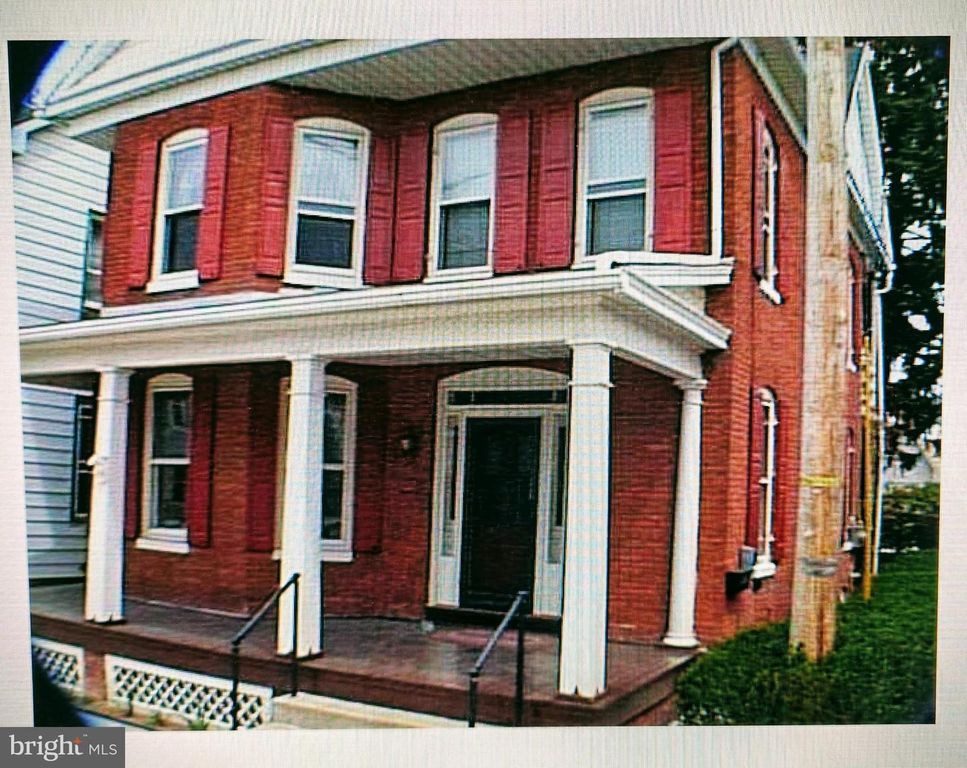 222 2ND AVE, Hanover, PA 17331